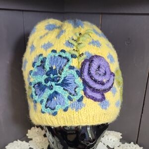 French Knot Floral Wool Knit Hat - Yellow and Blue
